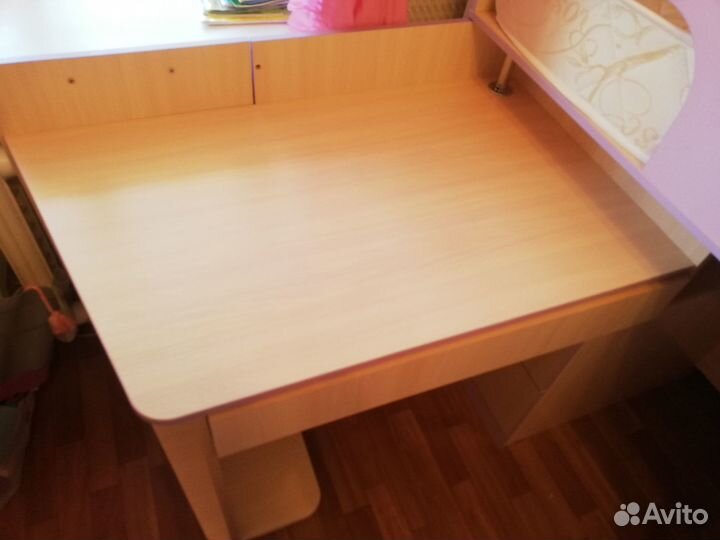 Детская кровать чердак со столом