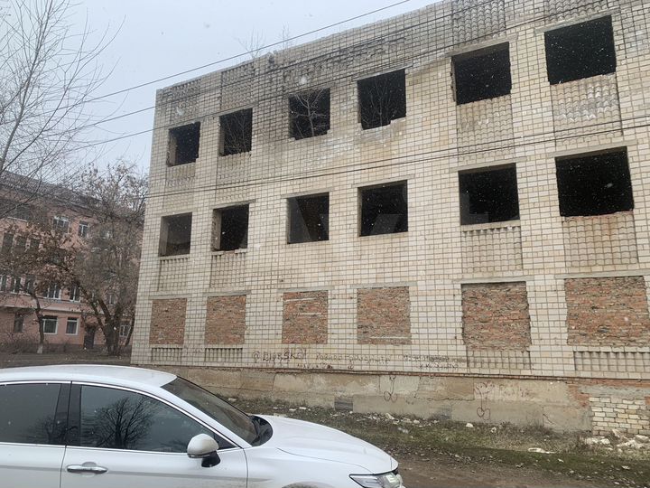 Здание, 962.8 м² + зу 3001 м²