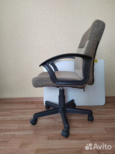 Компьютерное кресло