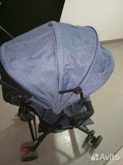 Прогулочная коляска трость