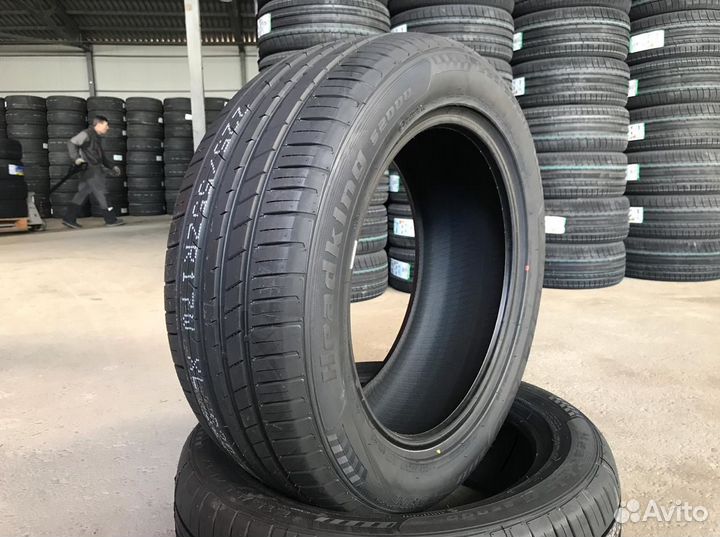 Habilead SPORTMAX S2000 245/35 R19