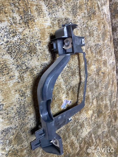 Кронштейн фары bmw 5 e60/e61