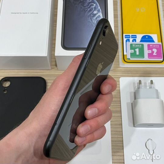 iPhone Xr, 64 ГБ