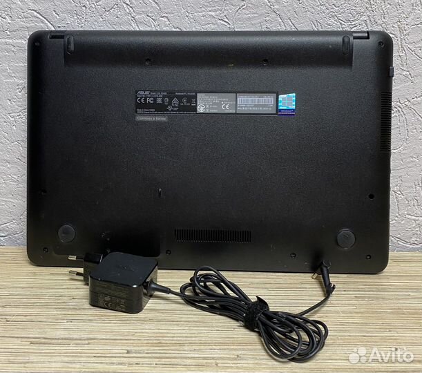 Ноутбук asus R540B AMD A6