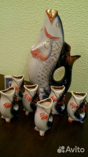 Штоф и 6 стопок фарфоровые 