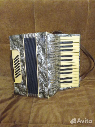 Аккордеон Weltmeister Klingenthaler Harmonikawerke