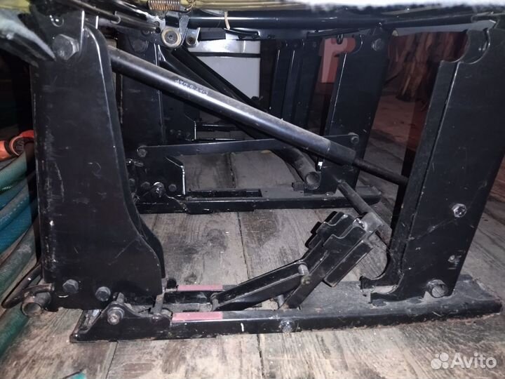 Автомобильное кресло