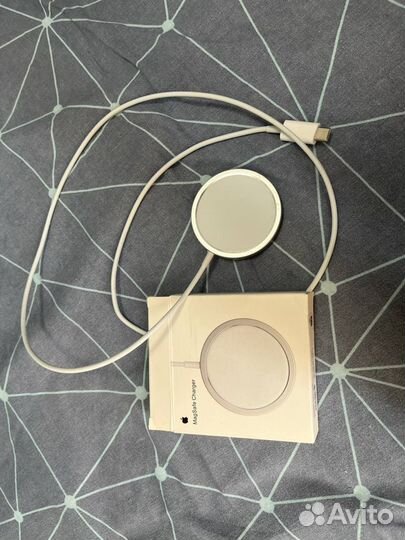 Беспроводная зарядка для iPhone