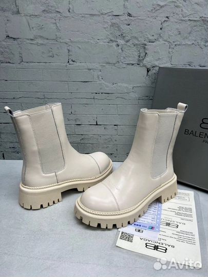 Ботинки кожаные Balenciaga