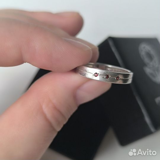 Кольцо с гранатами серебро эпл