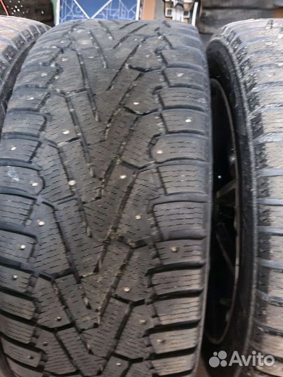 Pirelli Ice Zero 235/45 R17