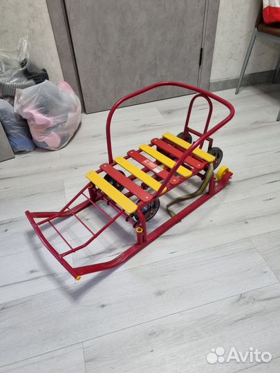 Детские санки коляска с колесами и чехлом