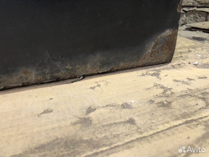 Передняя левая дверь Ford Mondeo 3