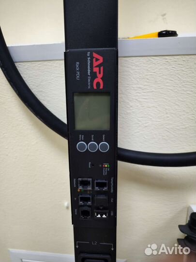 Распределитель питания PDU APC AP8881 11Kw