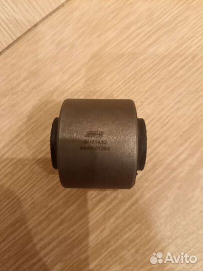 Сайлентблоки передних амортизаторов Toyota Prado