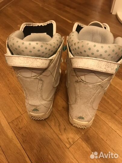 Сноубордические ботинки женские