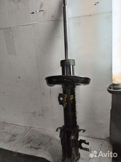 Dg21472 передний правый амортизатор опель корса d