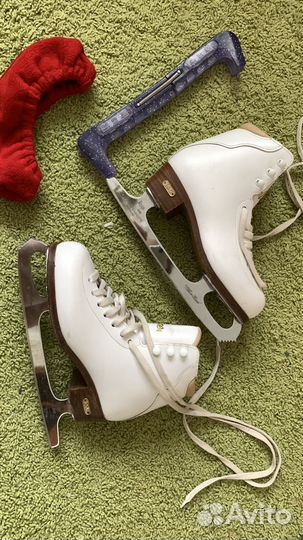 Фигурные коньки Axel 35 р