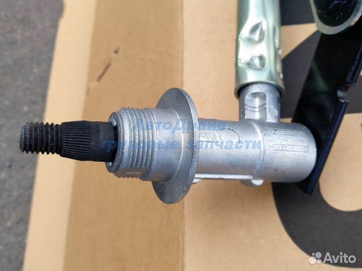 Трапеция стеклоочистителя Ивеко Дейли оригинал