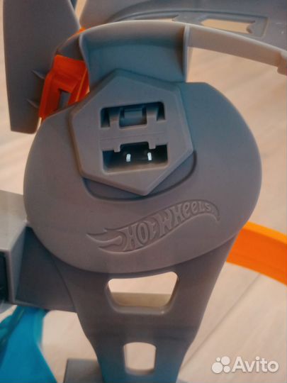 Набор игровой Hot Wheels Шиномонтажная мастерская