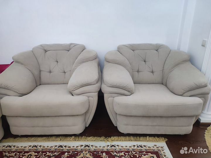 Диваны и холлы бу