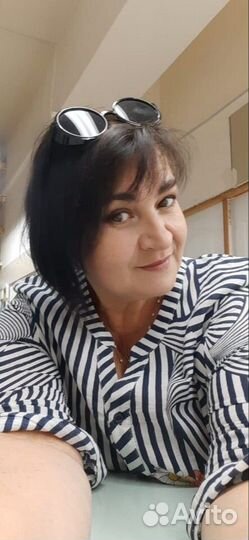 На дому, с компьютером