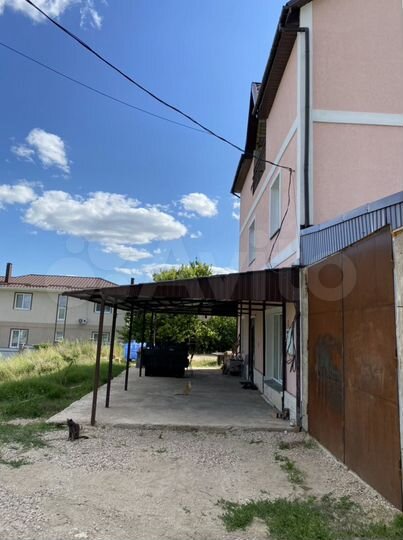 Дом 242 м² на участке 7,2 сот.