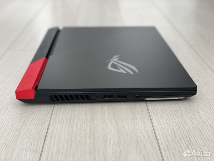 Игровая пушка Asus Rog Strix