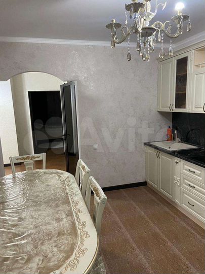 3-к. квартира, 79 м², 2/14 эт.