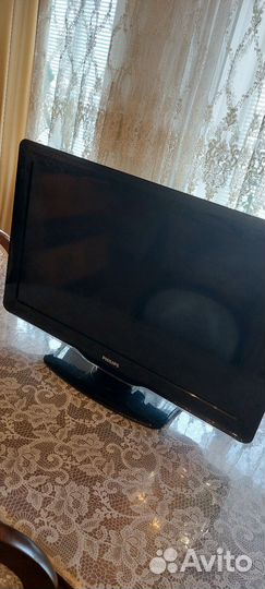 Телевизор Philips 32 дюйма