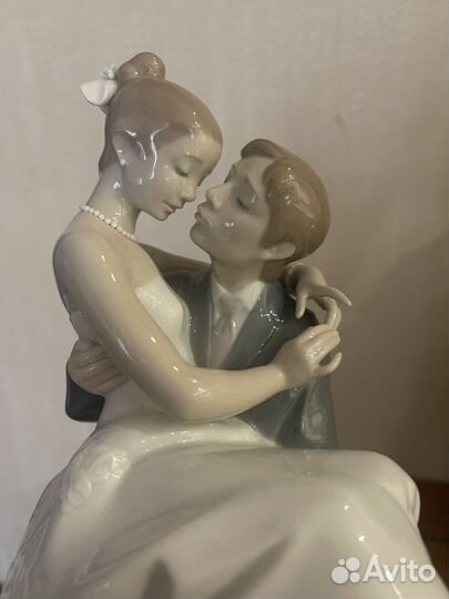 Фарфоровая статуэтка lladro