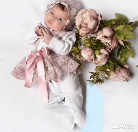 Комплект на выписку для девочки