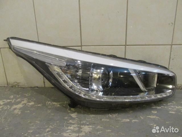 Фара правая Kia Ceed