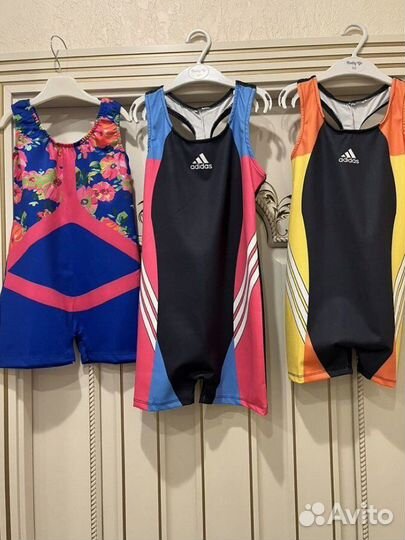 Слитный спортивный купальник для девочек