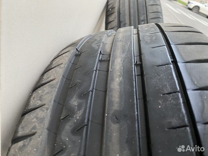 Michelin Pilot Sport 4 225/45 R17 94Y