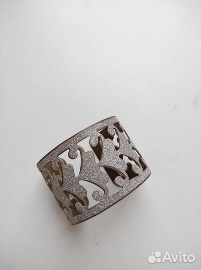 Браслеты, брошь