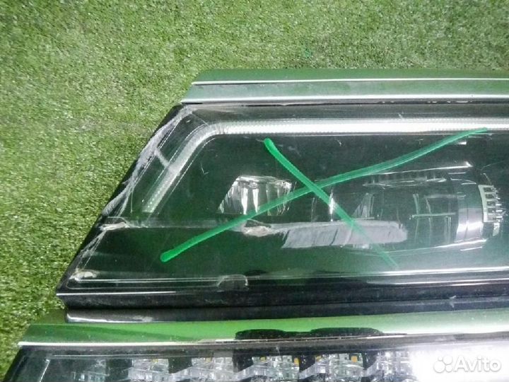 Фара левая Volkswagen Tiguan