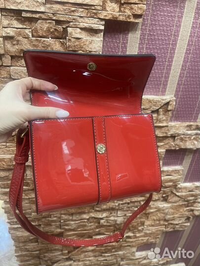 Сумка красная лаковая