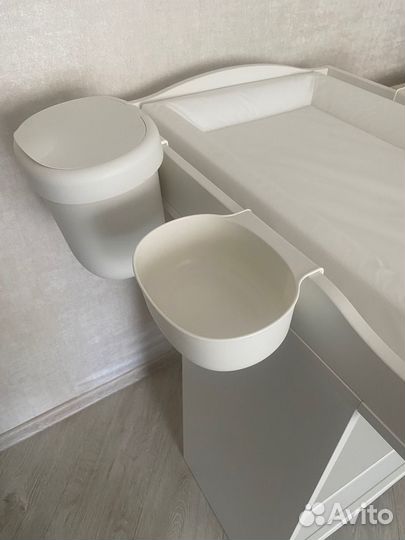 Пеленальный столик IKEA+ матрасик+ контейнеры