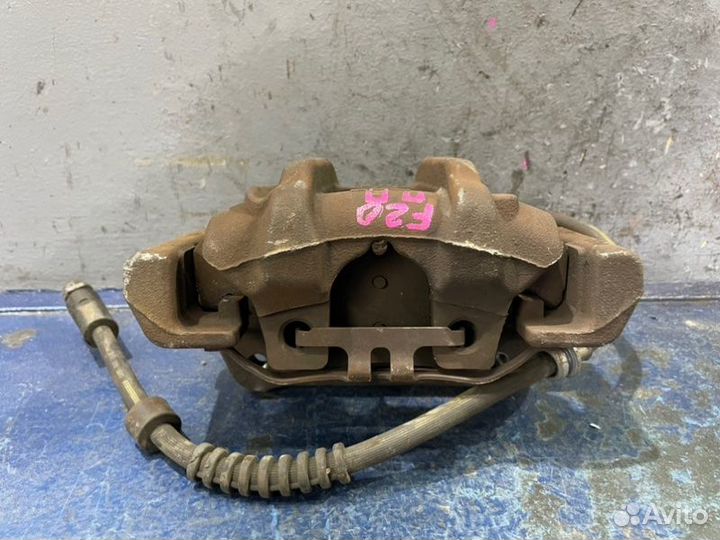 Суппорт передний правый Bmw 1 F20