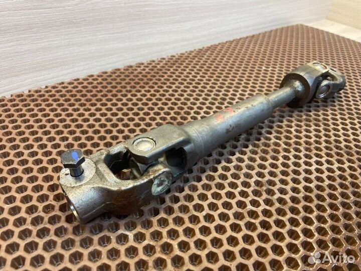 Рулевой карданчик Volkswagen Polo