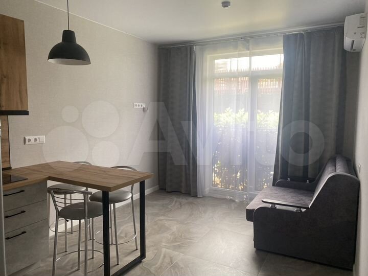 2-к. квартира, 40 м², 1/9 эт.