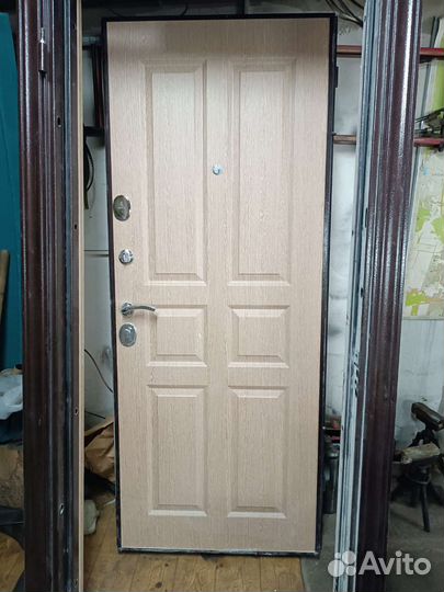 Дверь входная