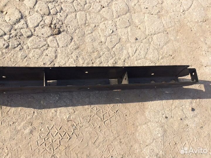 Усилитель заднего бампера Ford Tranzit 4