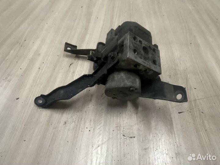 Блок ABS (насос) Nissan Avenir W11 с1998-2005г аве