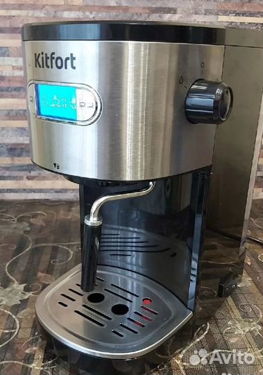 Кофеварка рожковая Kitfort KT-740, новая