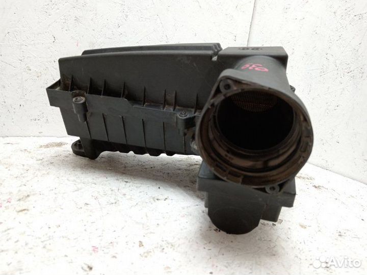 Корпус воздушного фильтра Volkswagen Passat Cc B6