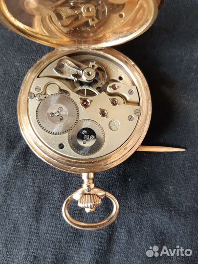 Золотые карманные часы