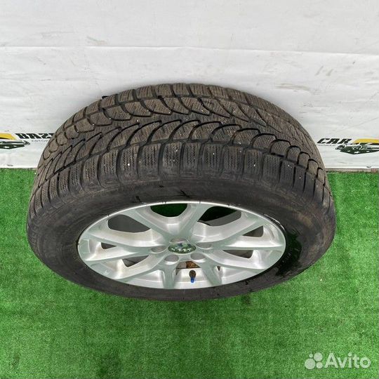 Диск колесный с резиной задний Jeep Cherokee