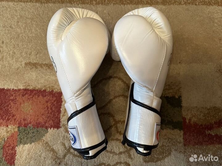 Боксерские перчатки Fairtex Angular Sparring BGV6